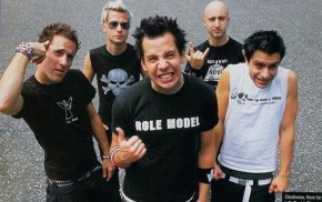 Can't Keep My Hands Off You Simple Plan