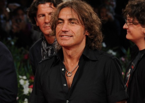 Testo M abituero Ligabue