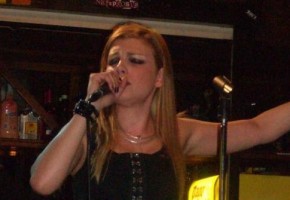 L’ esigenza di te emma marrone