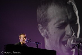 coldplay-chris-martin